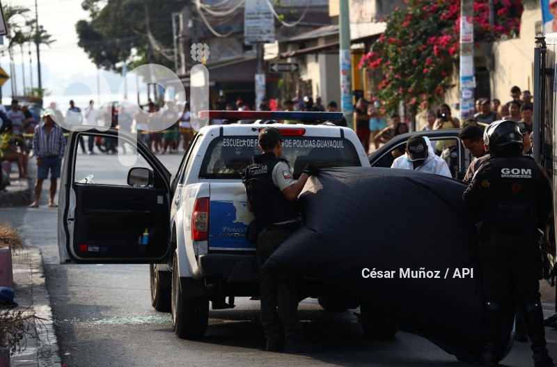 GYE-POLICIAS ASESINADOS