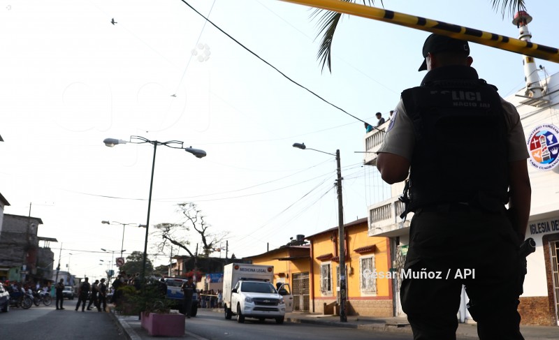 GYE-POLICIAS ASESINADOS