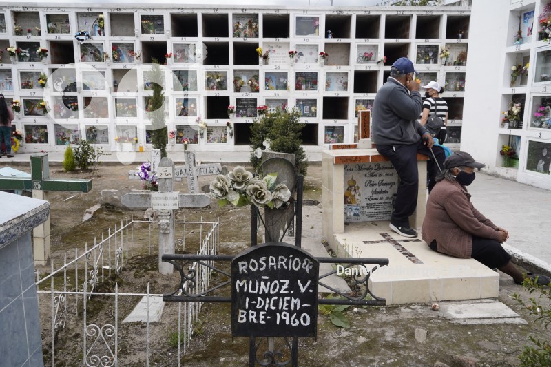 DIFUNTOS_CEMENTERIO_CALDERON