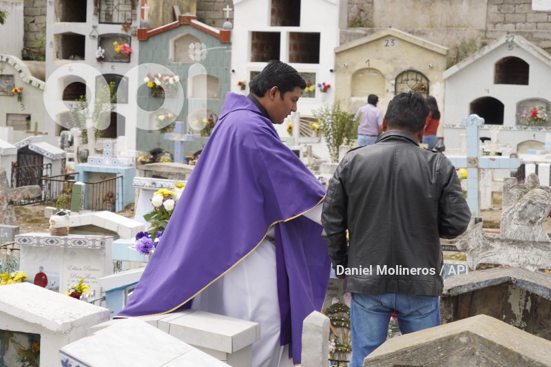 DIFUNTOS_CEMENTERIO_CALDERON