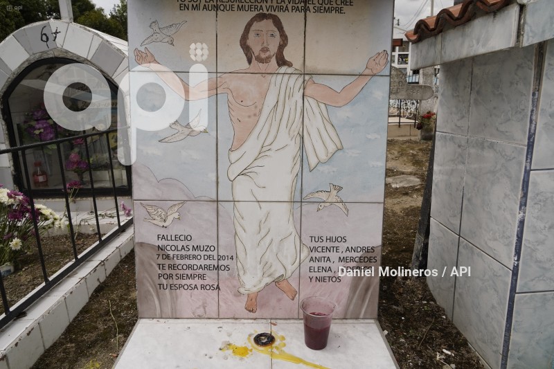 DIFUNTOS_CEMENTERIO_CALDERON