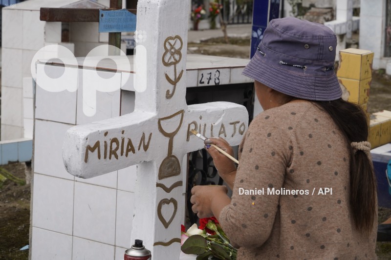 DIFUNTOS_CEMENTERIO_CALDERON
