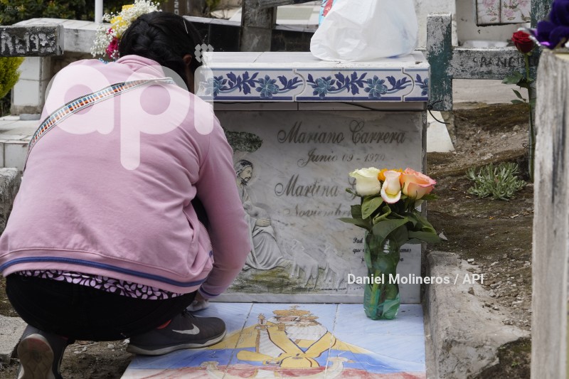DIFUNTOS_CEMENTERIO_CALDERON