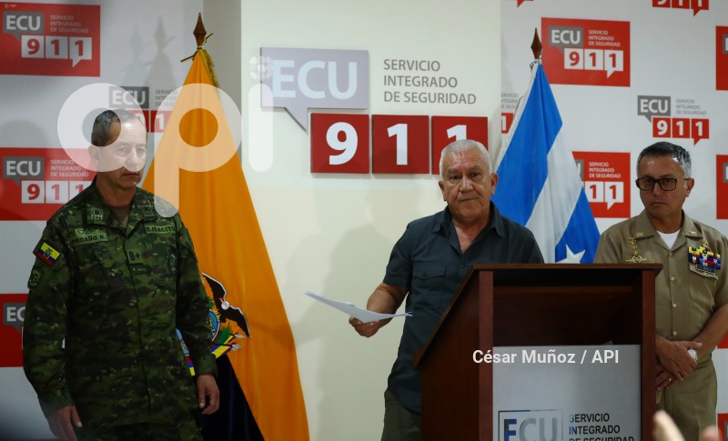 GYE-MINISTRO DEFENSA