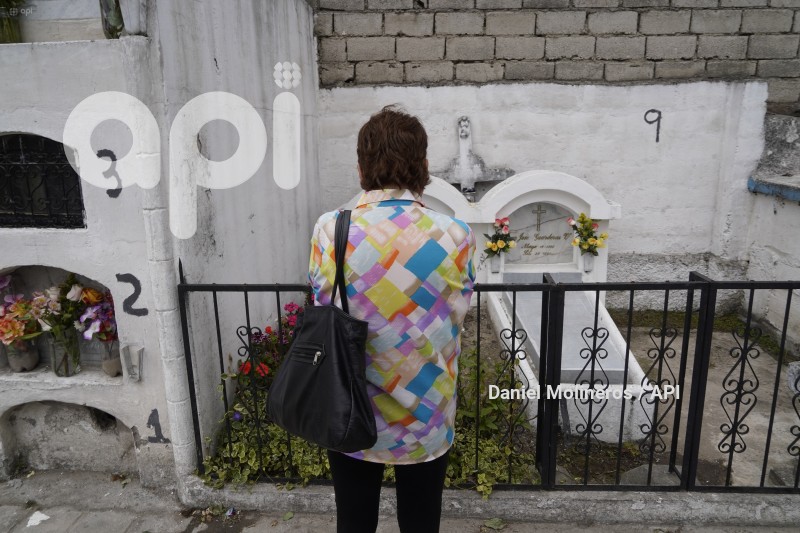 DIFUNTOS_CEMENTERIO_CALDERON