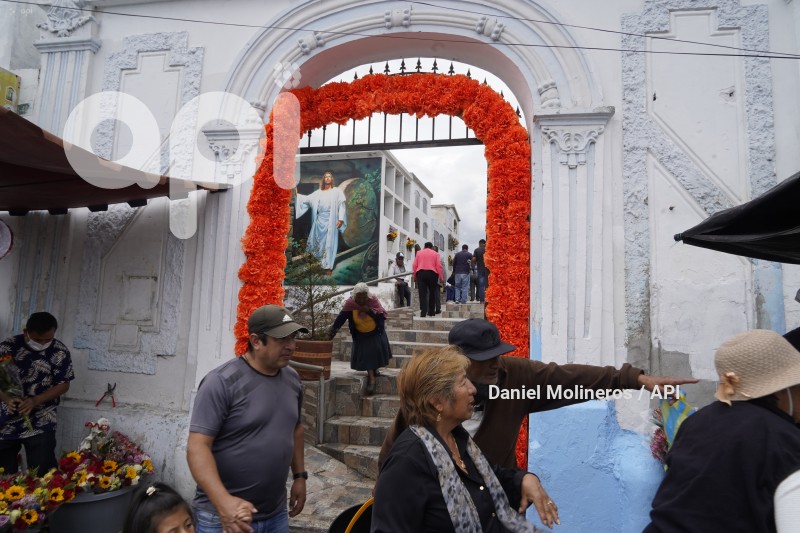 DIFUNTOS_CEMENTERIO_CALDERON