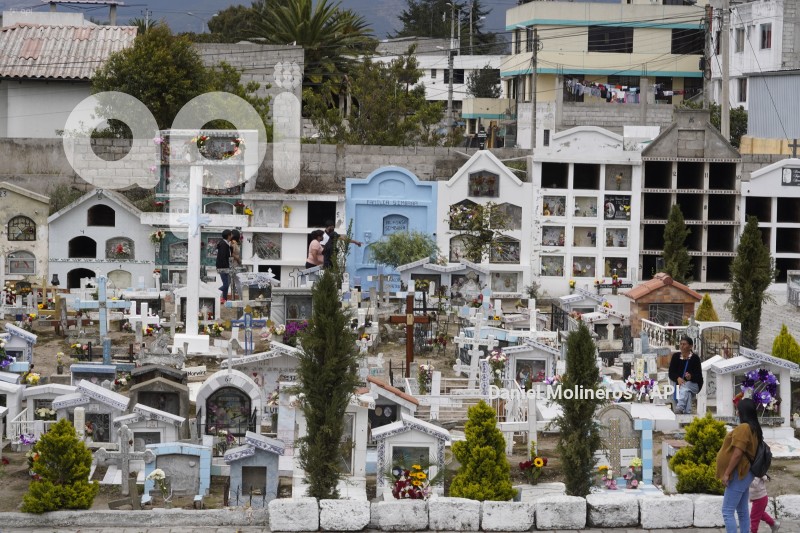 DIFUNTOS_CEMENTERIO_CALDERON