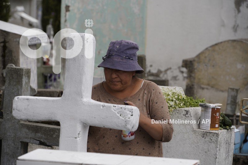 DIFUNTOS_CEMENTERIO_CALDERON