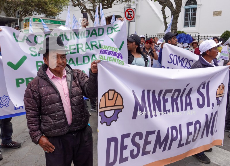 CUENCA-MARCHA MINERIA LEGAL