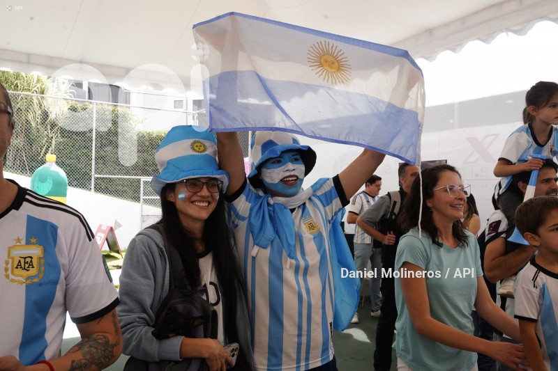 HINCHAS-ARGENTINA-SEMIFINAL