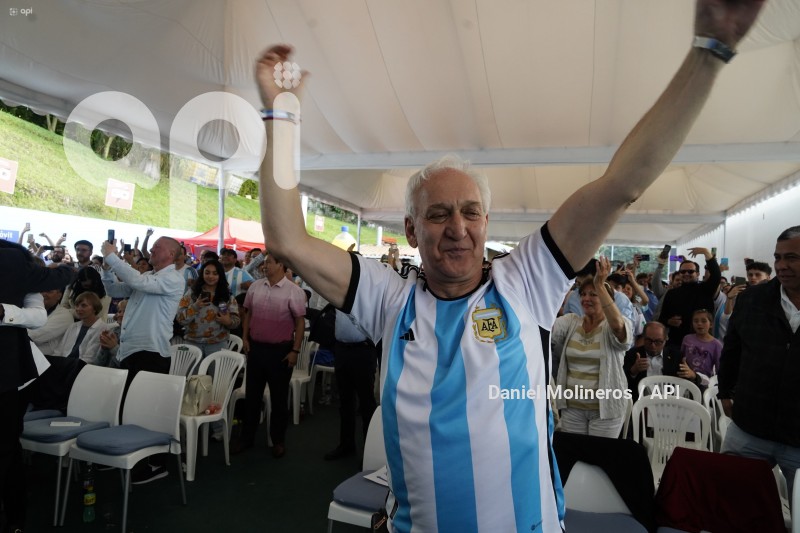 HINCHAS-ARGENTINA-SEMIFINAL