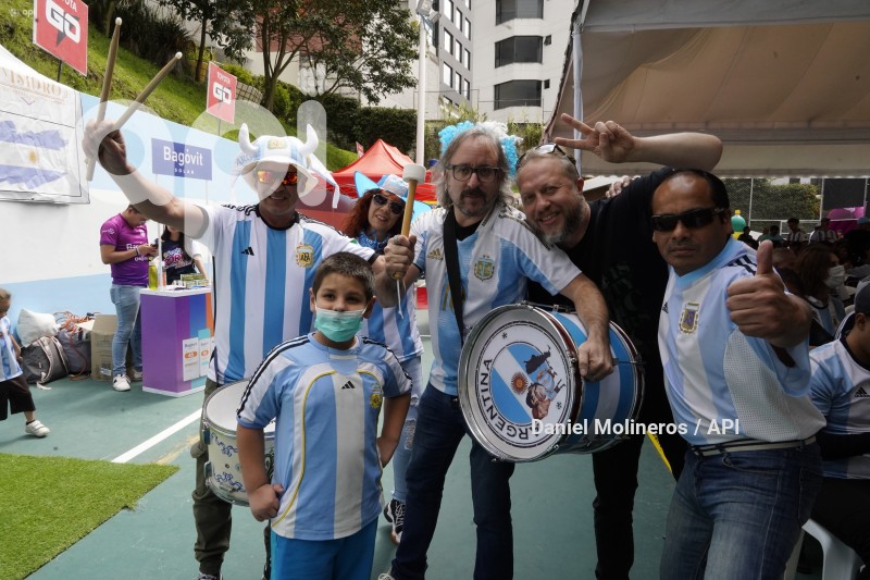 HINCHAS-ARGENTINA-SEMIFINAL