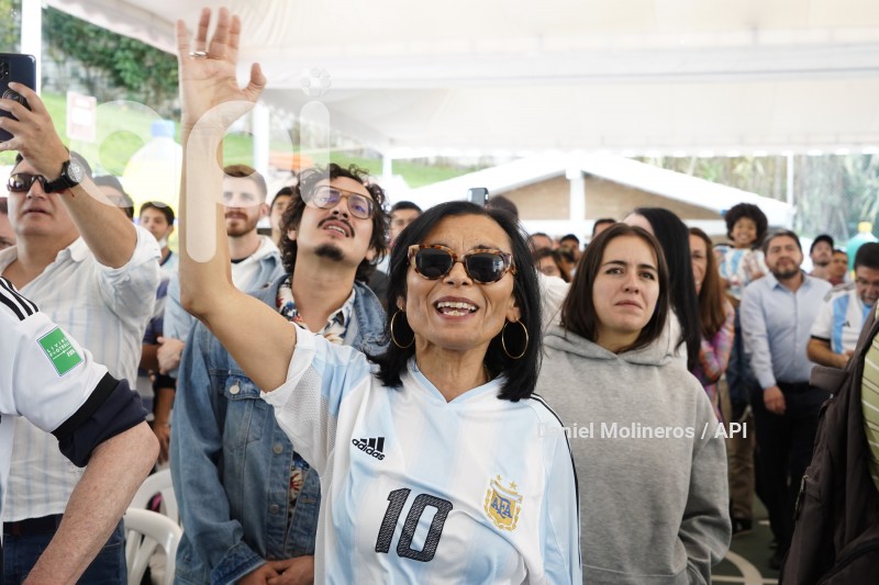 HINCHAS-ARGENTINA-SEMIFINAL