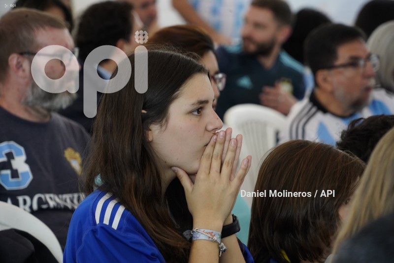 HINCHAS-ARGENTINA-SEMIFINAL