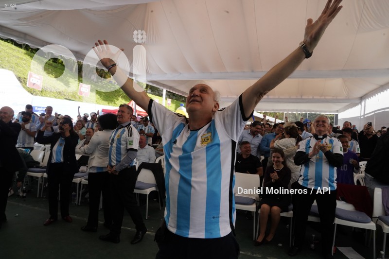 HINCHAS-ARGENTINA-SEMIFINAL