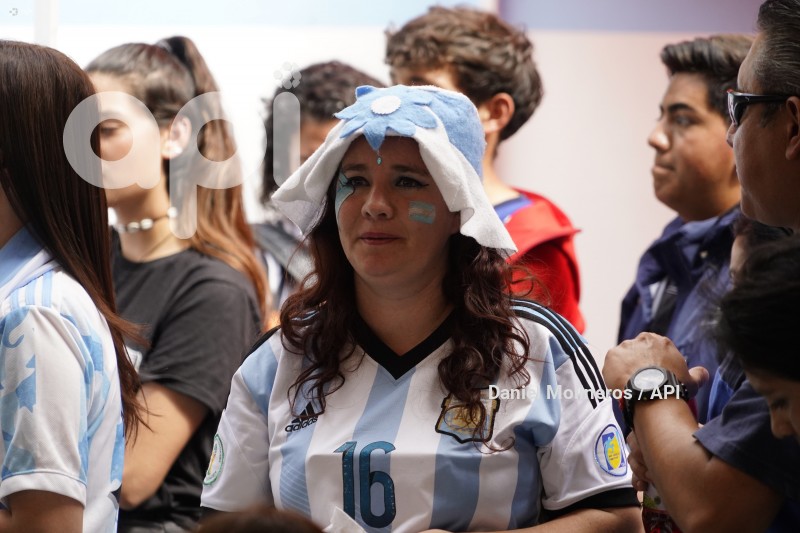 HINCHAS-ARGENTINA-SEMIFINAL