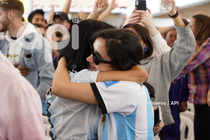 HINCHAS-ARGENTINA-SEMIFINAL