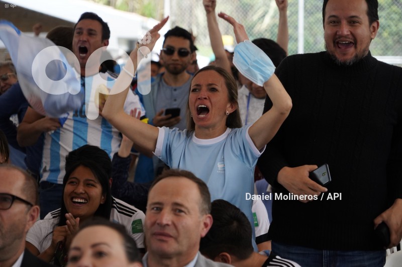 HINCHAS-ARGENTINA-SEMIFINAL