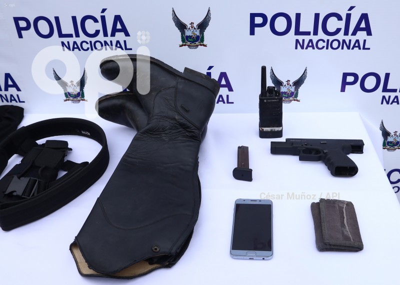 GYE-FALSO POLICIA