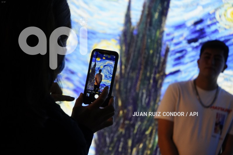 UIO-EXPO-VANGOGH