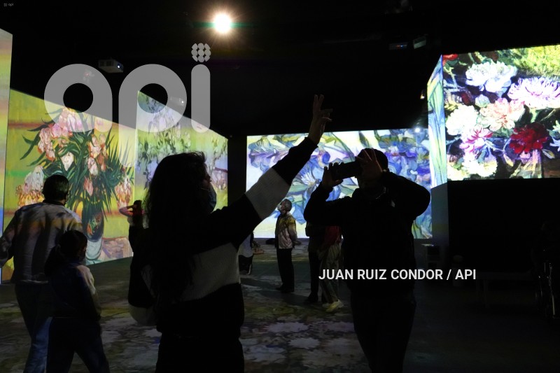 UIO-EXPO-VANGOGH