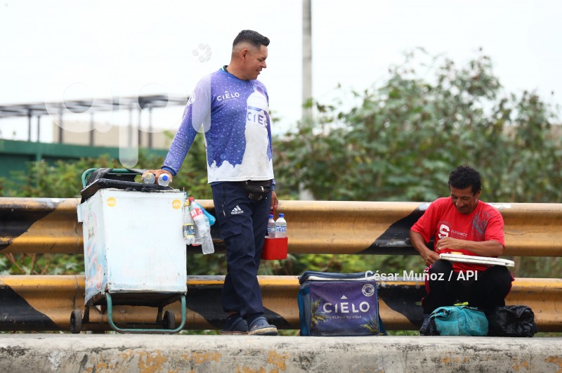 GYE-VENDEDORES AMBULANTES