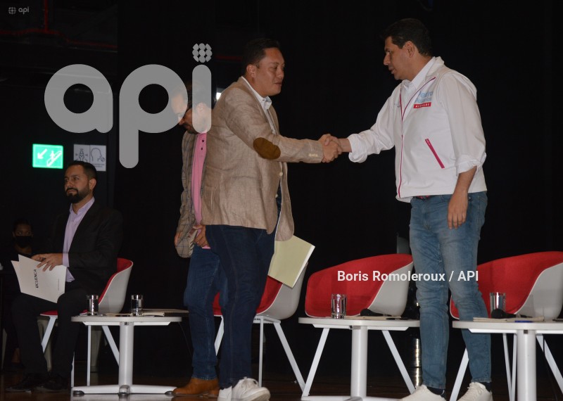 CUENCA-DIALOGO POR AZUAY CANDIDATOS ALCALDES