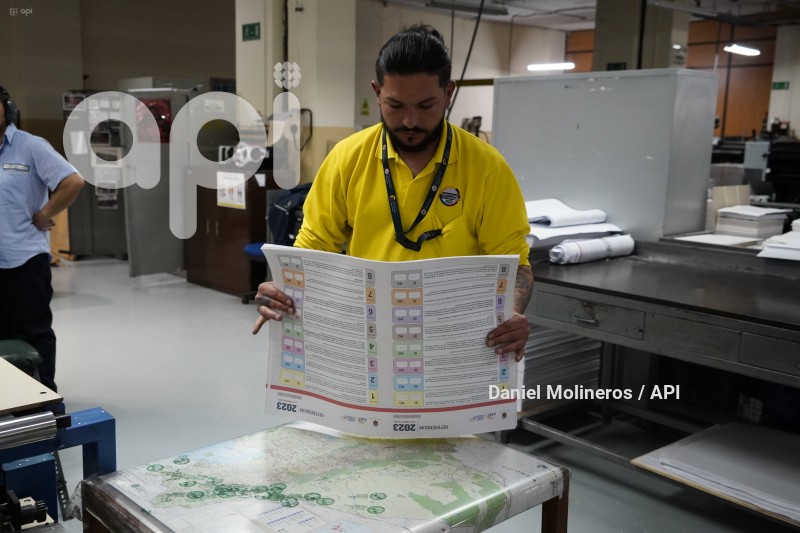 PAPELETAS-INSTITUTO GEOGRAFICO