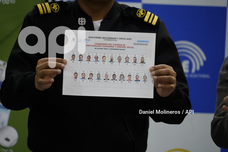 PAPELETAS-INSTITUTO GEOGRAFICO
