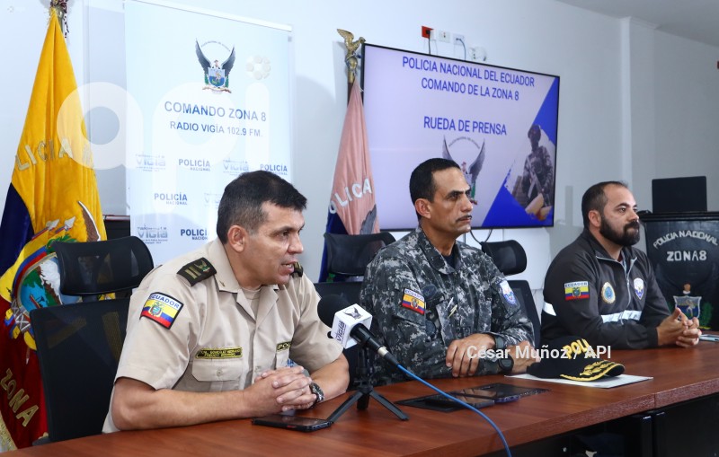 GYE-ENFRENTAMIENTO POLICIA
