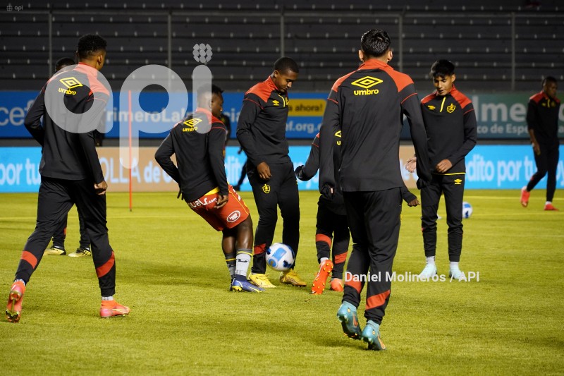 FBL-NOCHE-CAMPEON-AUCAS