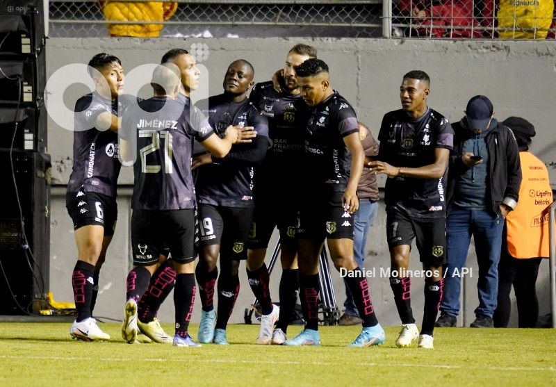FBL-NOCHE-CAMPEON-AUCAS