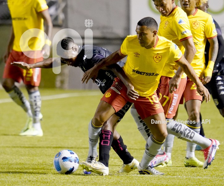 FBL-NOCHE-CAMPEON-AUCAS
