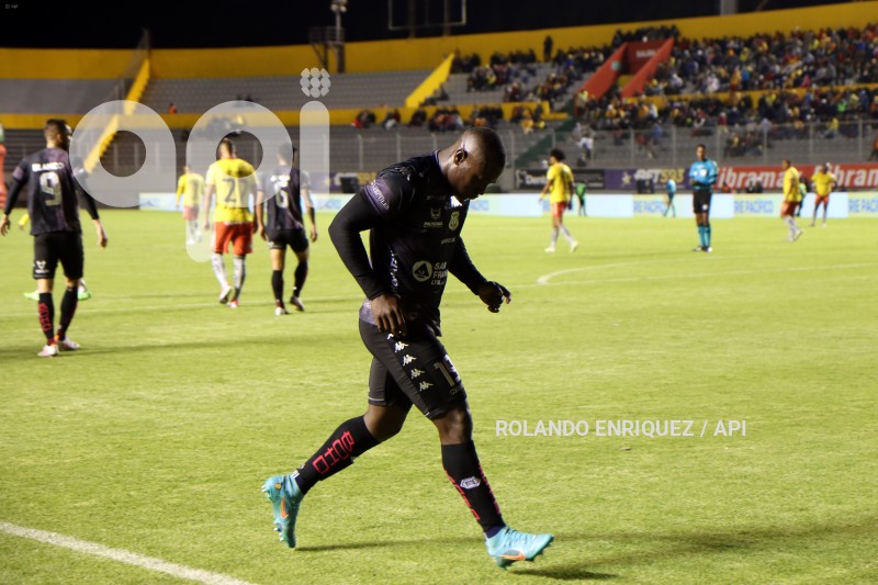 FBL-NOCHE-CAMPEON-AUCAS