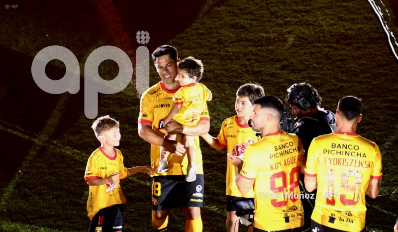 FBL-NOCHE AMARILLA