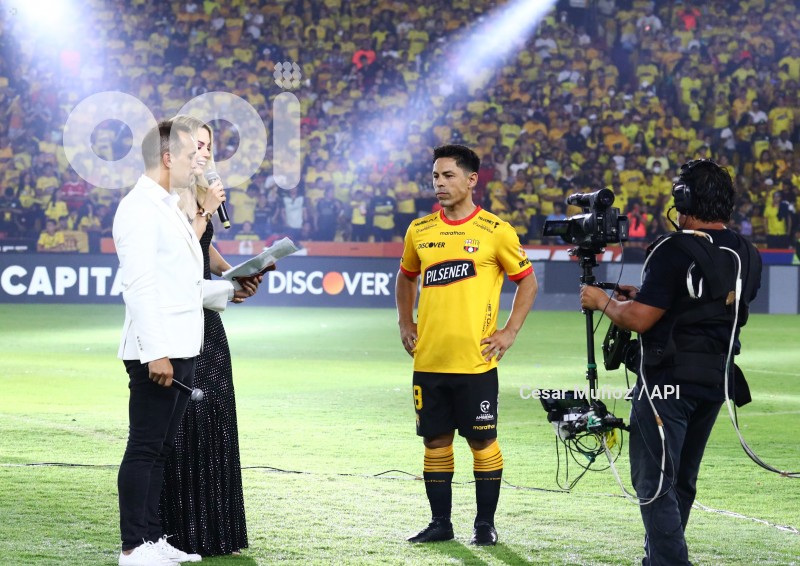 FBL-NOCHE AMARILLA