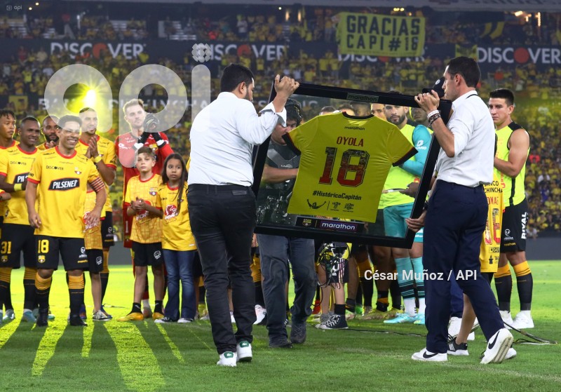 FBL-NOCHE AMARILLA