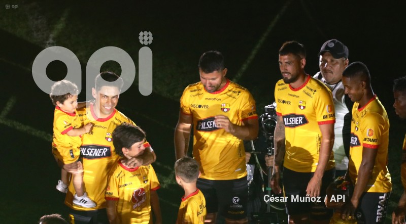 FBL-NOCHE AMARILLA