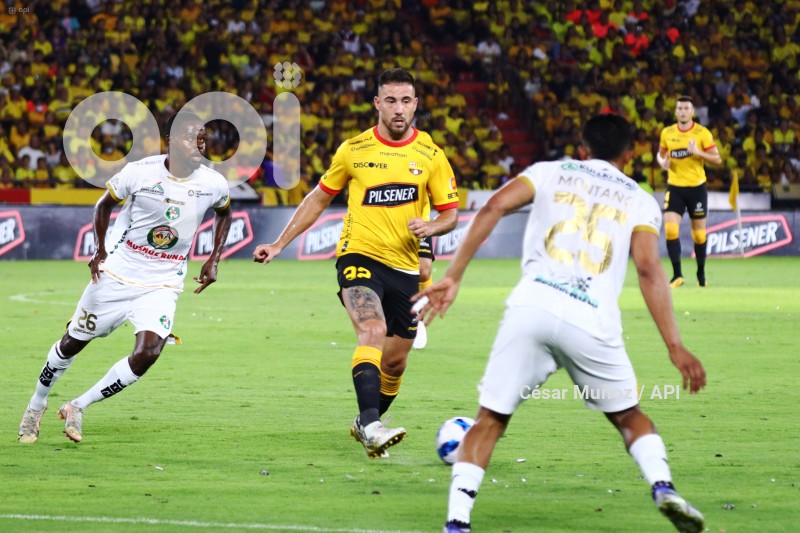 FBL-NOCHE AMARILLA