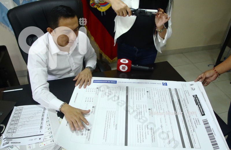 GYE-USO DE PAPELETAS ELECCIONES