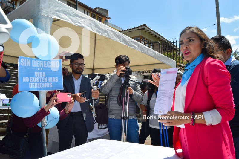 CUENCA-FIRMA COMPROMISO NO AL ABORTO