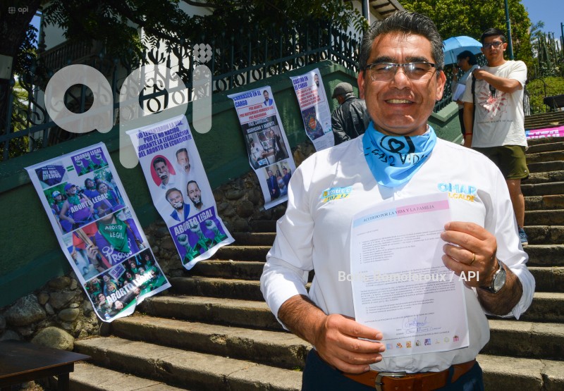 CUENCA-FIRMA COMPROMISO NO AL ABORTO