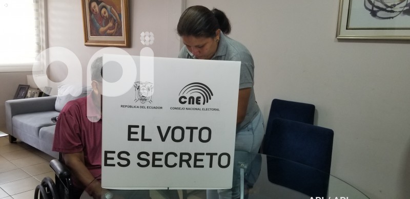 GYE-VOTO EN CASA