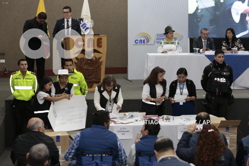 UIO-INAGURACION-VOTACIONES-CNE