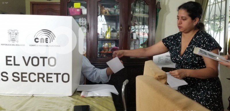 GYE-VOTO EN CASA