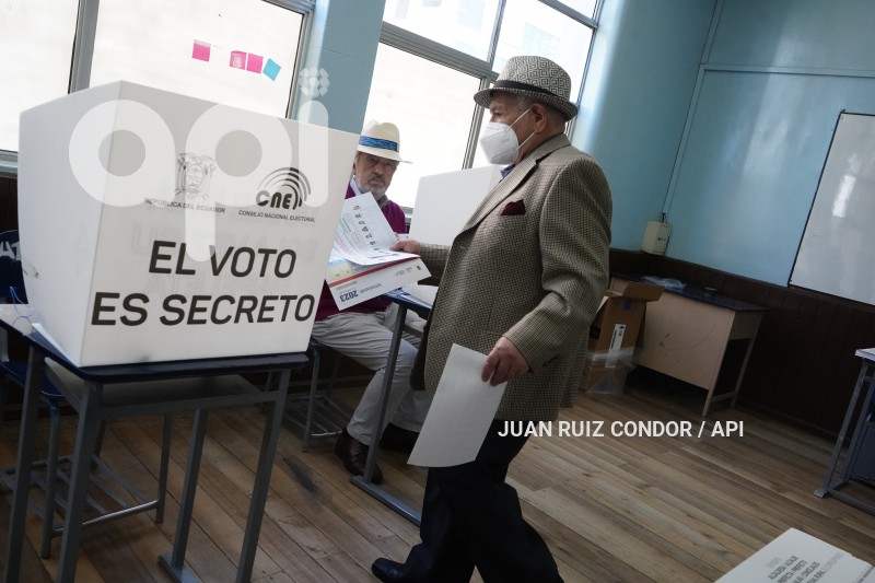 UIO-VOTO-BENALCAZAR