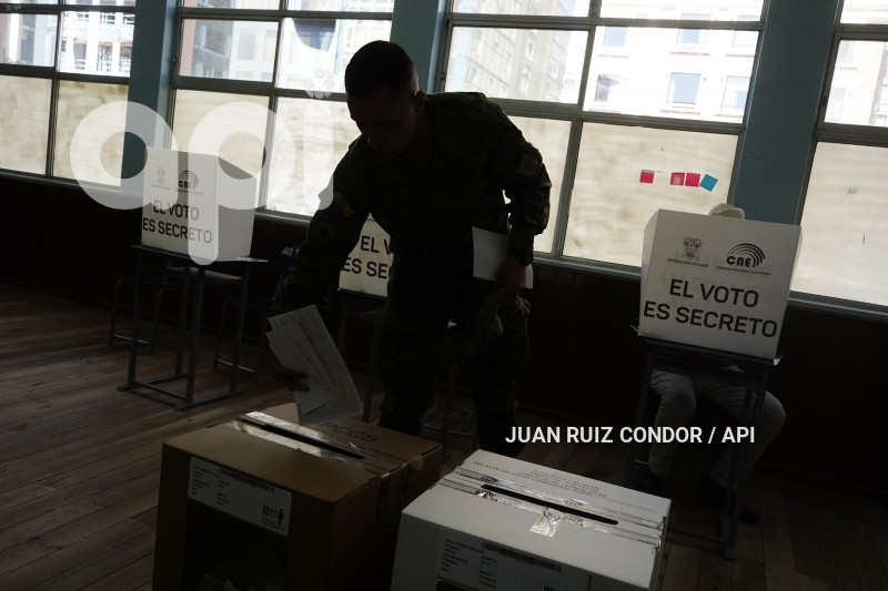 UIO-VOTO-BENALCAZAR