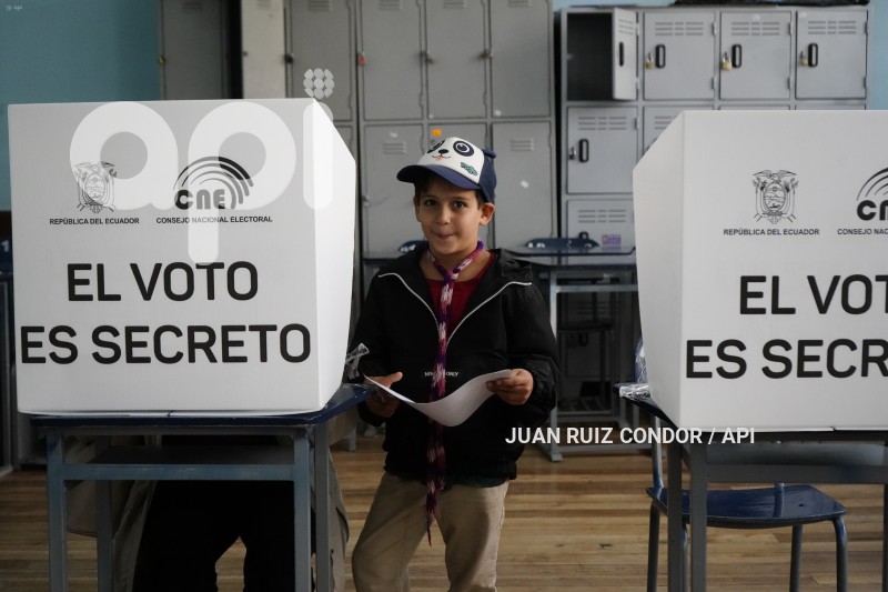 UIO-VOTO-BENALCAZAR