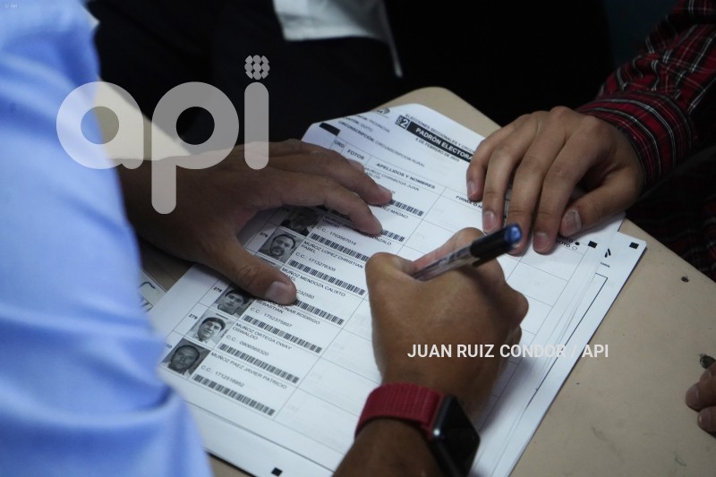 UIO-VOTO-PABEL-MUÑOZ