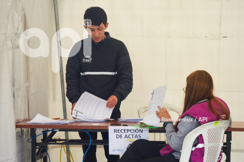 CUENCA-CNE -MATERIAL ELECTORAL